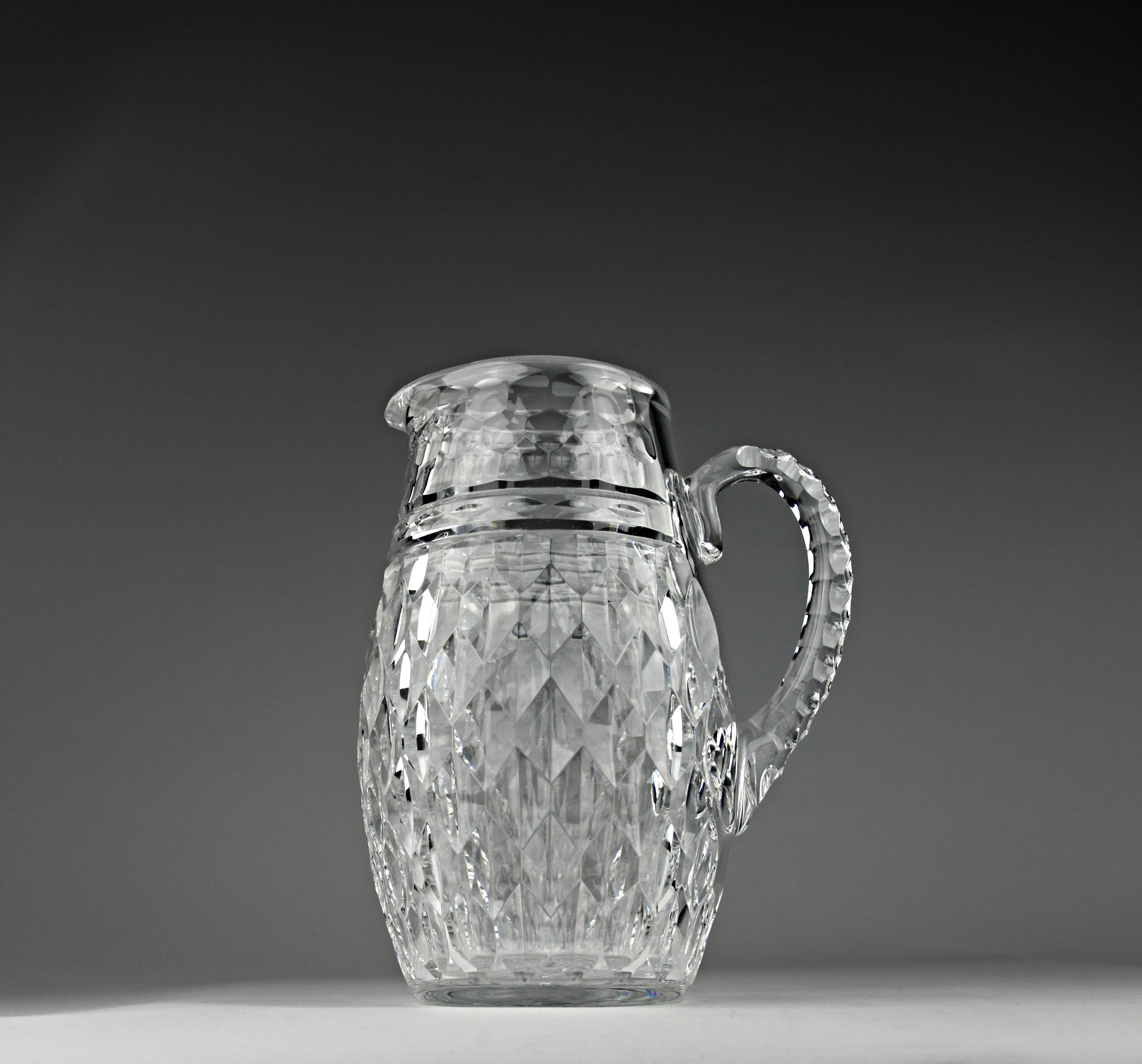 Baccarat, Honeycomb Carafe, France, 1980 In Good Condition For Sale In PARIS, FR