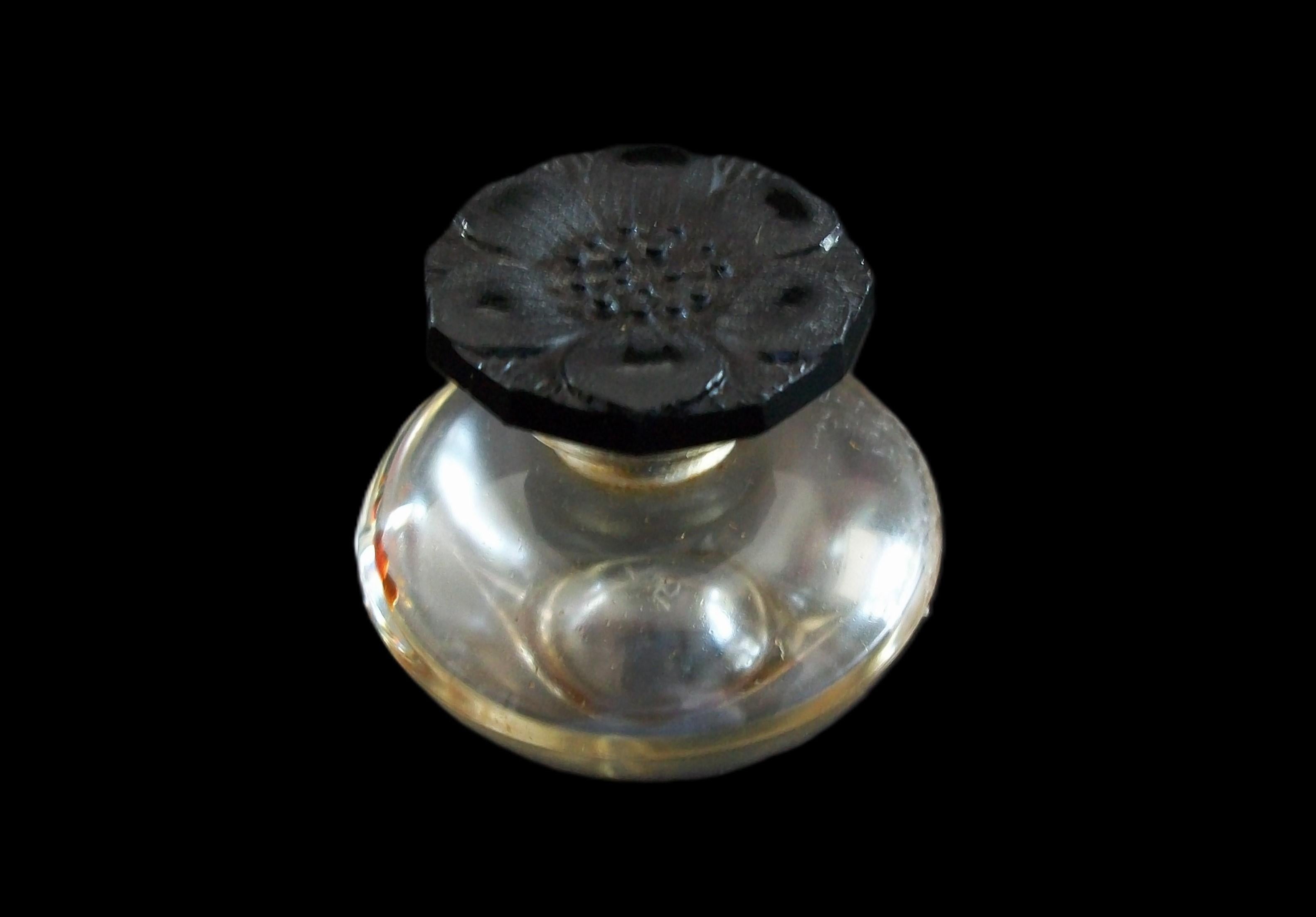 XX secolo BACCARAT - Julien Viard - 'Le Narcisse Noir' - Bottiglia di profumo - Francia - C.C. 1911 in vendita