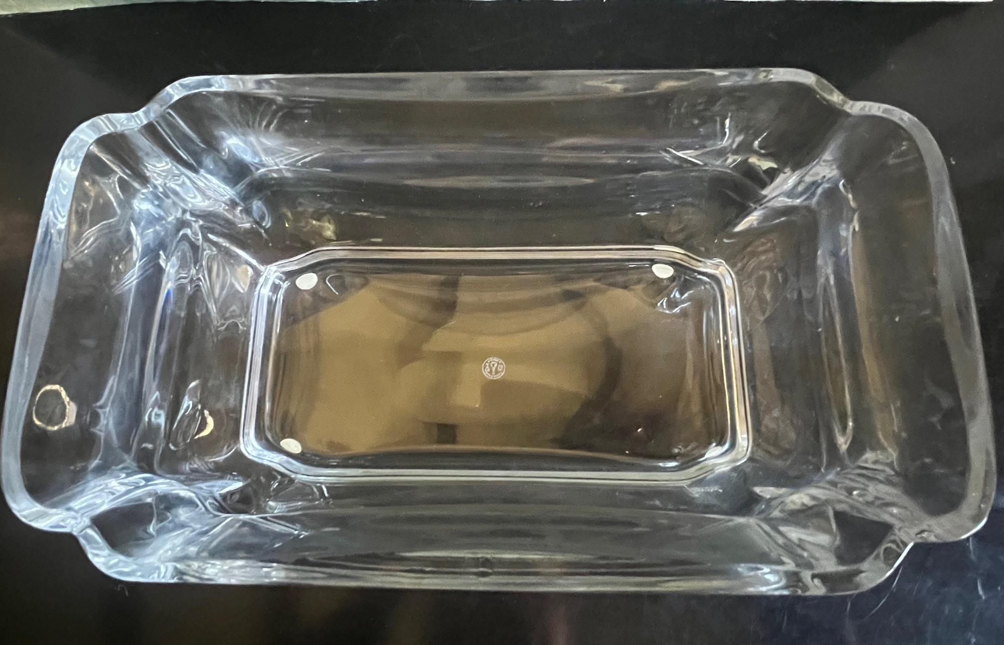 Fatto a mano Vaso rettangolare in cristallo al piombo Baccarat, firmato in vendita