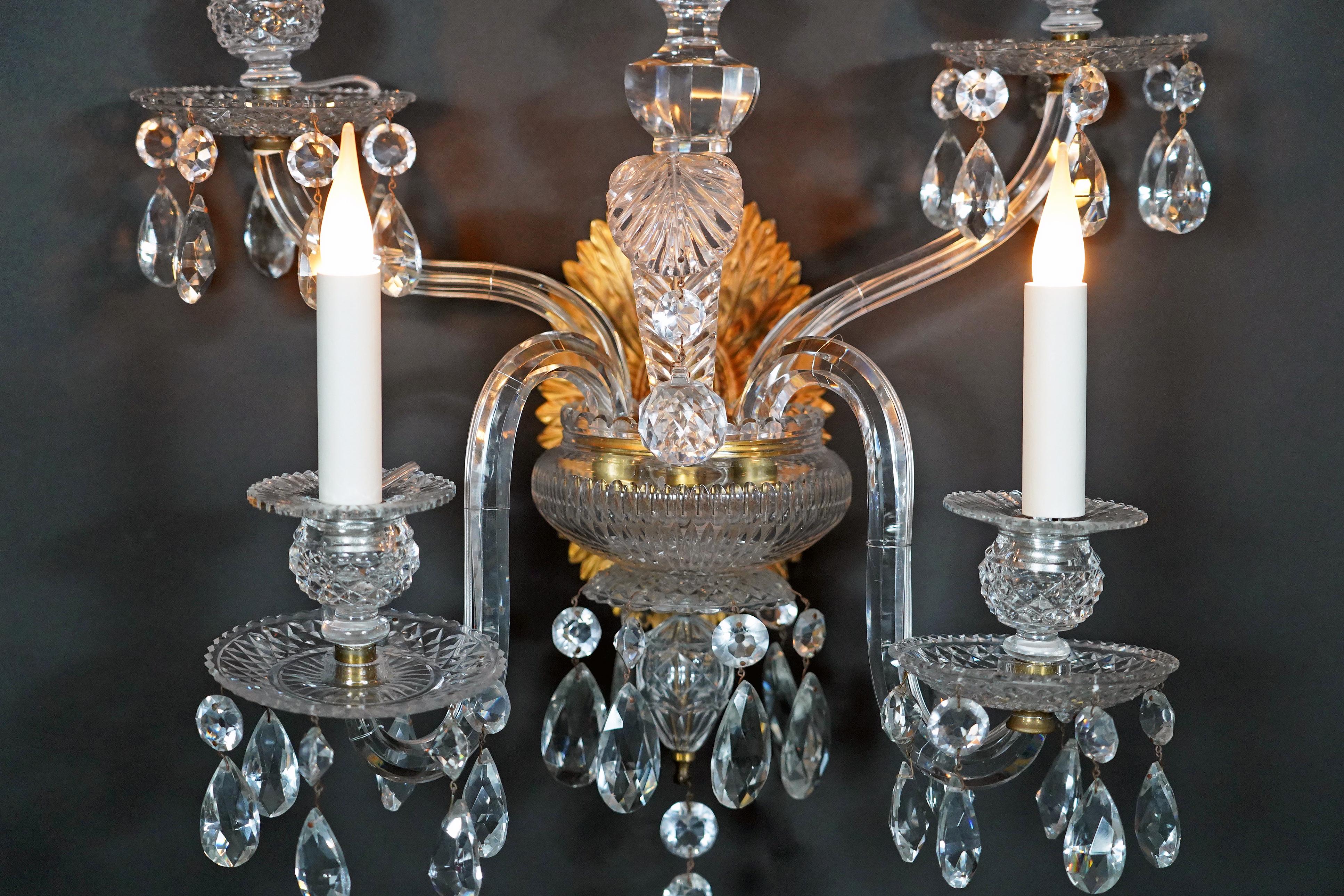 Manufaktur Baccarat, Satz von vier Kristall-Wandleuchten, Frankreich, um 1950 im Angebot 3