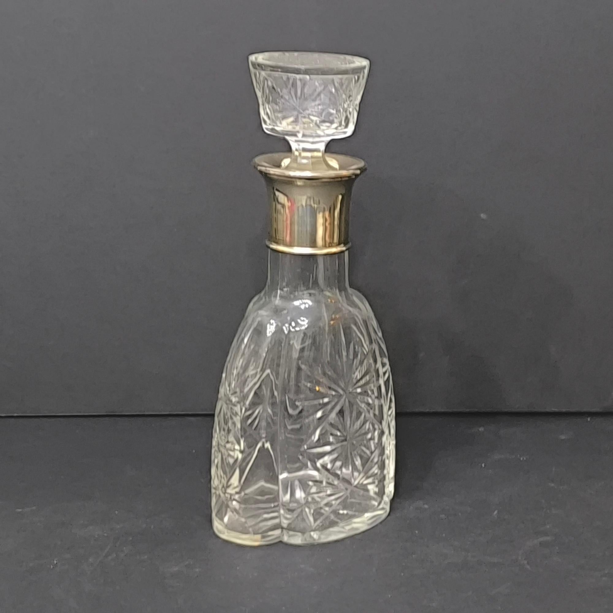 Baccarat Mid-Century Französisch Kristall Dekanter Flasche mit Silber Hals, 1930 (Art déco) im Angebot