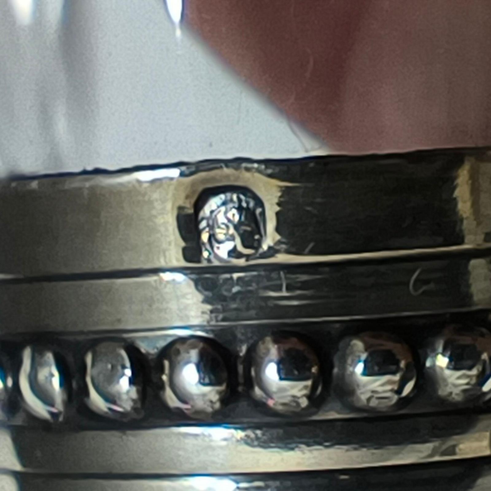 Baccarat Mid-Century French Crystal Decanter Bottle with Silver Neck (bouteille à décanter en cristal du milieu du siècle dernier avec un col en argent) en vente 12