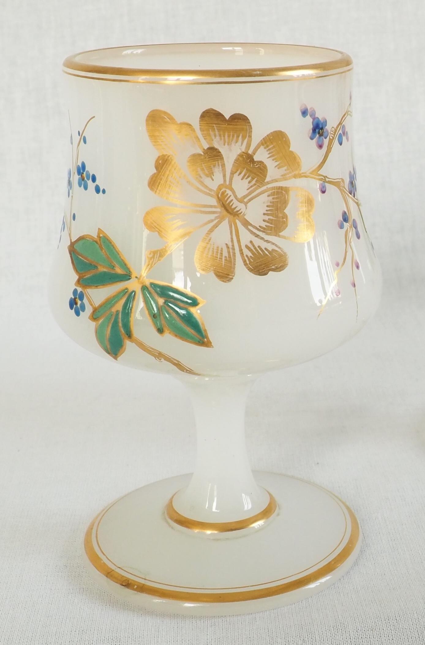 Baccarat Opalwassergarnitur, Napoléon III Periode um 1870 (Spätes 19. Jahrhundert) im Angebot