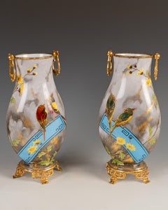 Baccarat, Pair of "Birds" Vases, France, circa 1880