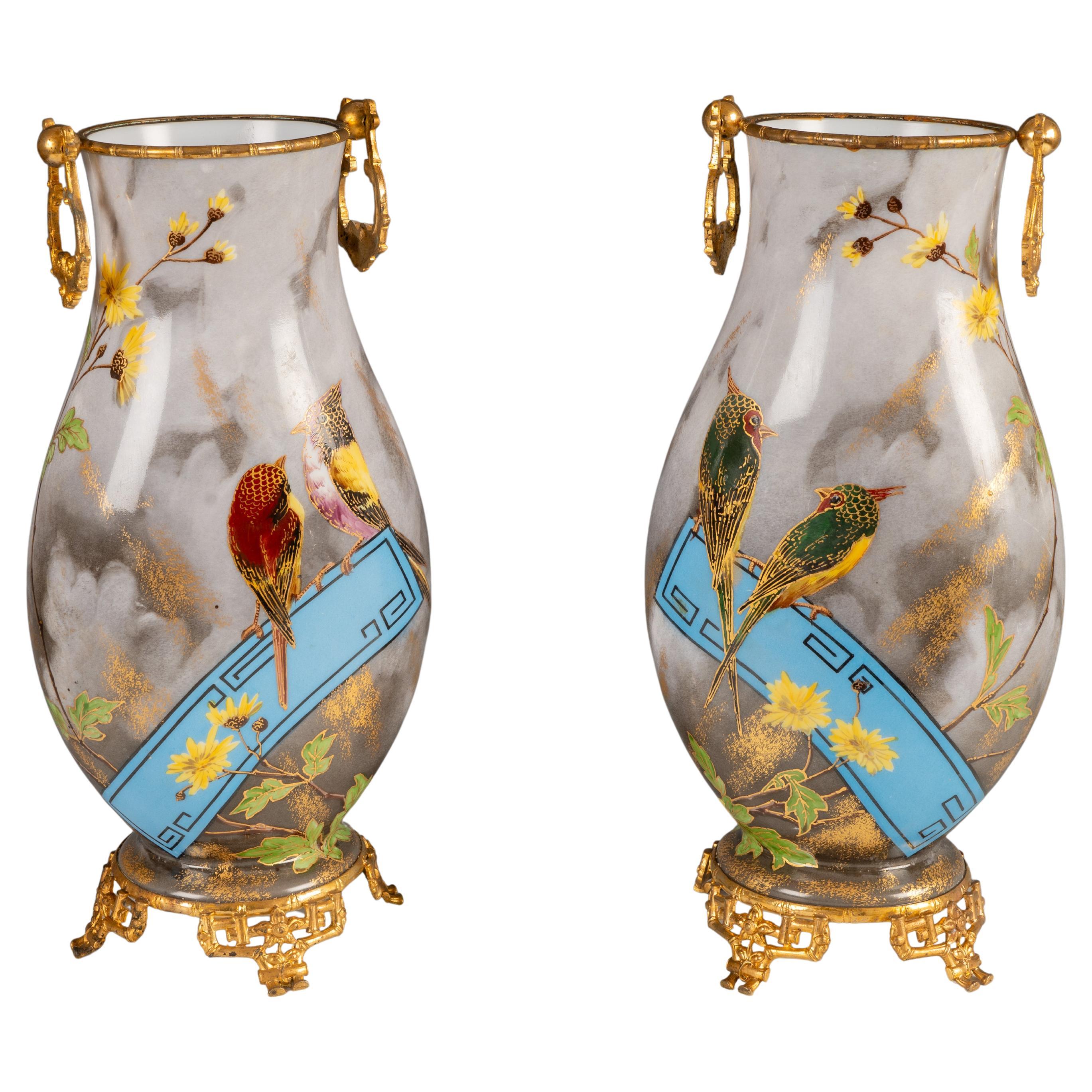Baccarat, Pair of "Birds" Vases, France, circa 1880 For Sale