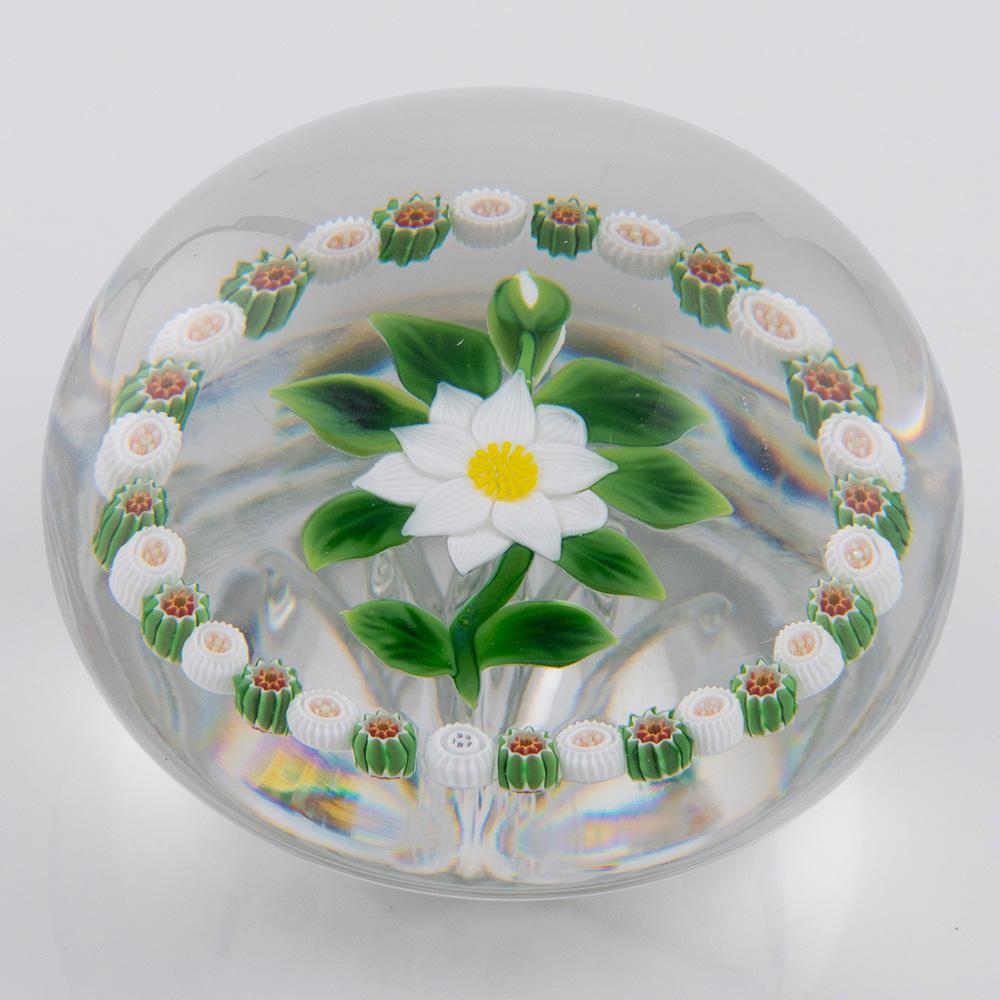 Baccarat Briefbeschwerer Double Clematis Millefiori 1992 (Französisch) im Angebot
