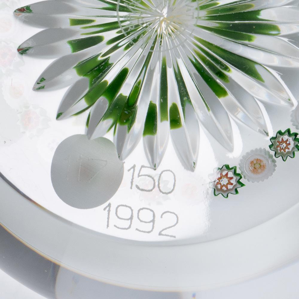 Baccarat Briefbeschwerer Double Clematis Millefiori 1992 (20. Jahrhundert) im Angebot