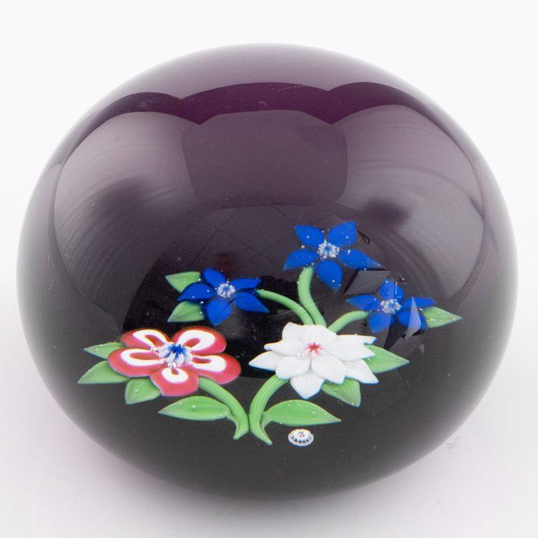 Baccarat Paperweight With Lampwork Flowers 1982 In Good Condition In Tunbridge Wells, GB