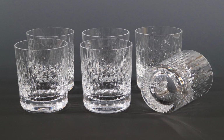 https://a.1stdibscdn.com/baccarat-paris-cut-crystal-tumbler-glass-set-for-sale-picture-2/f_8893/f_168916511573829125736/08_master.jpg?width=768