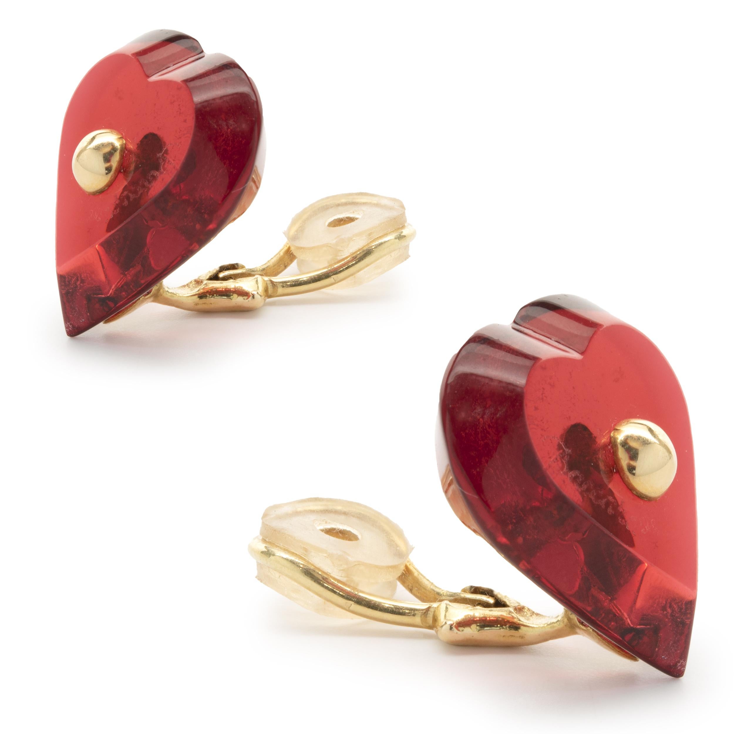 Designer: Baccarat
Material: 18K yellow gold / Red Acrylic
Weight: 10.92 grams
Dimensions: earrings measure 19.85mm 