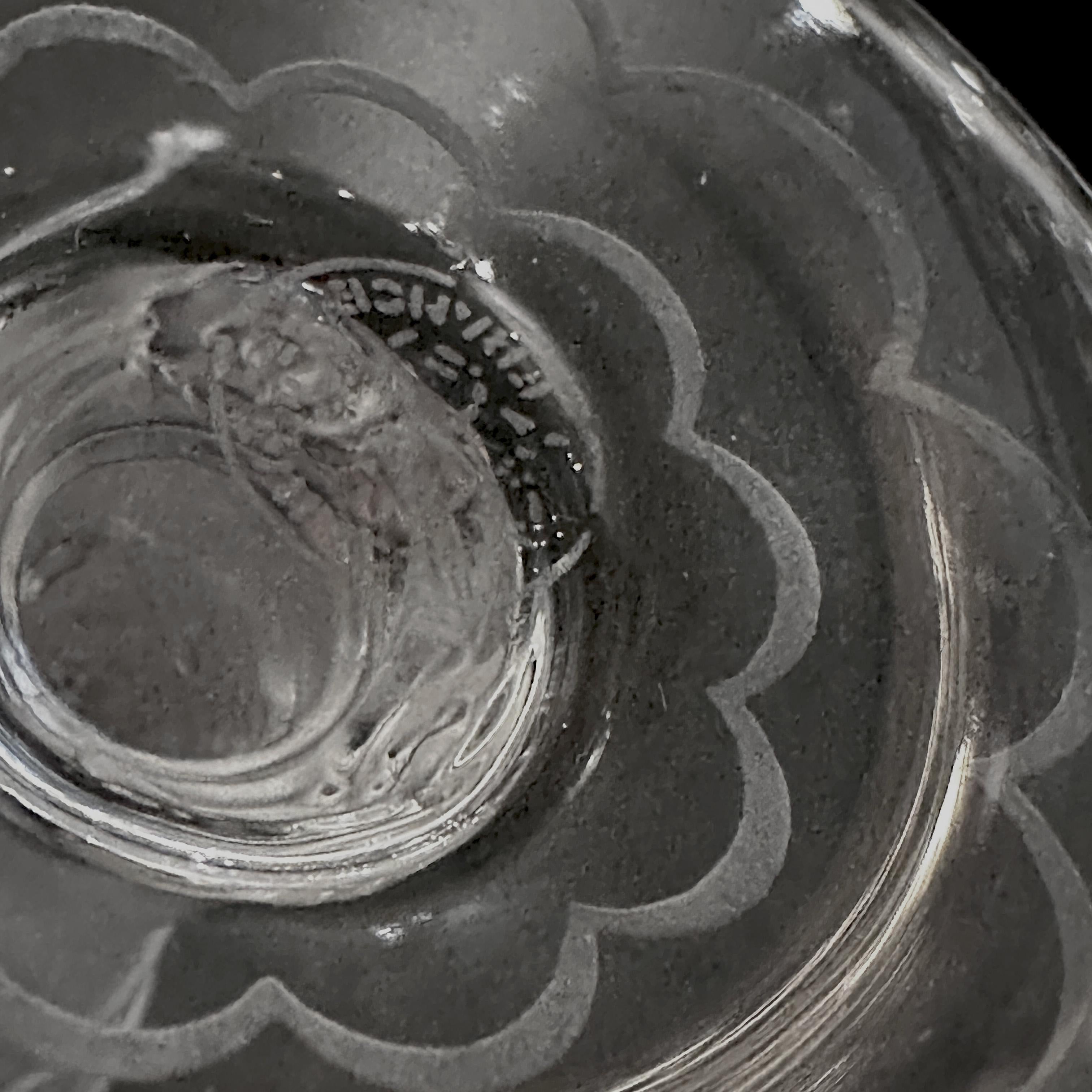 Fatto a mano Bicchiere da vino rosso Baccarat, servizio di cristallo Jets d'Eau di G. Chevalier Paris 1925 in vendita