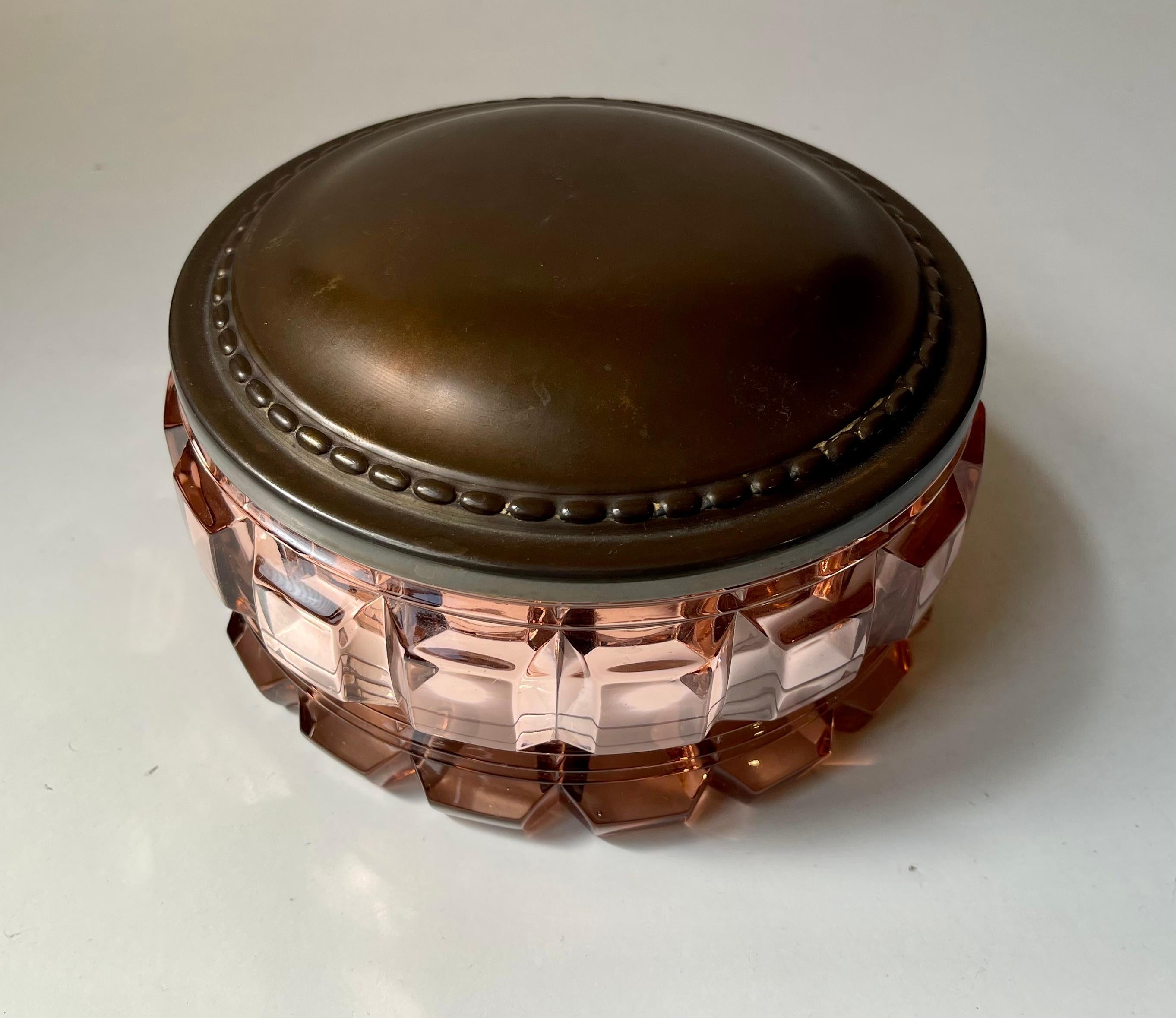 Baccarat Rose Crystal and Copper Dresser Jar, France 1930s In Good Condition For Sale In Esbjerg, DK