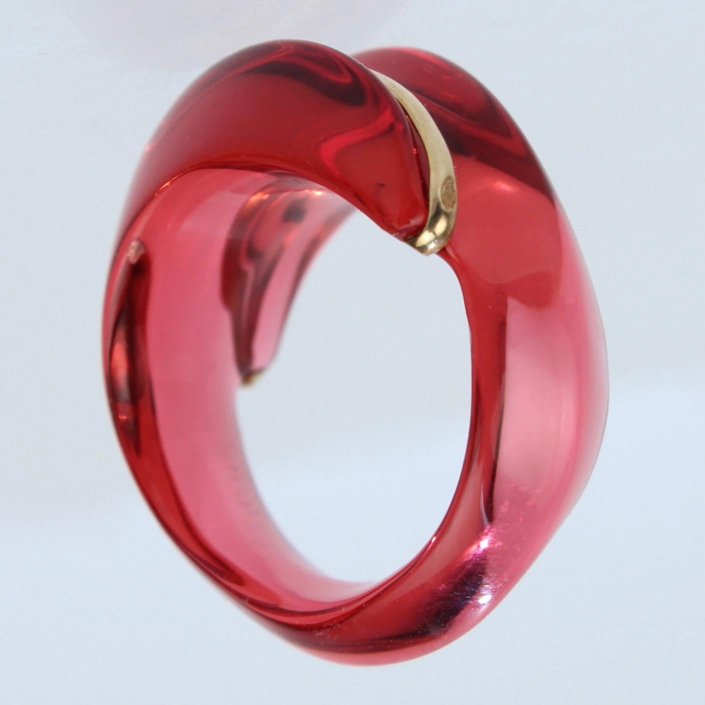 Baccarat Ruby Red Coquillage Crystal and 18 Karat Gold Cocktail Ring 3