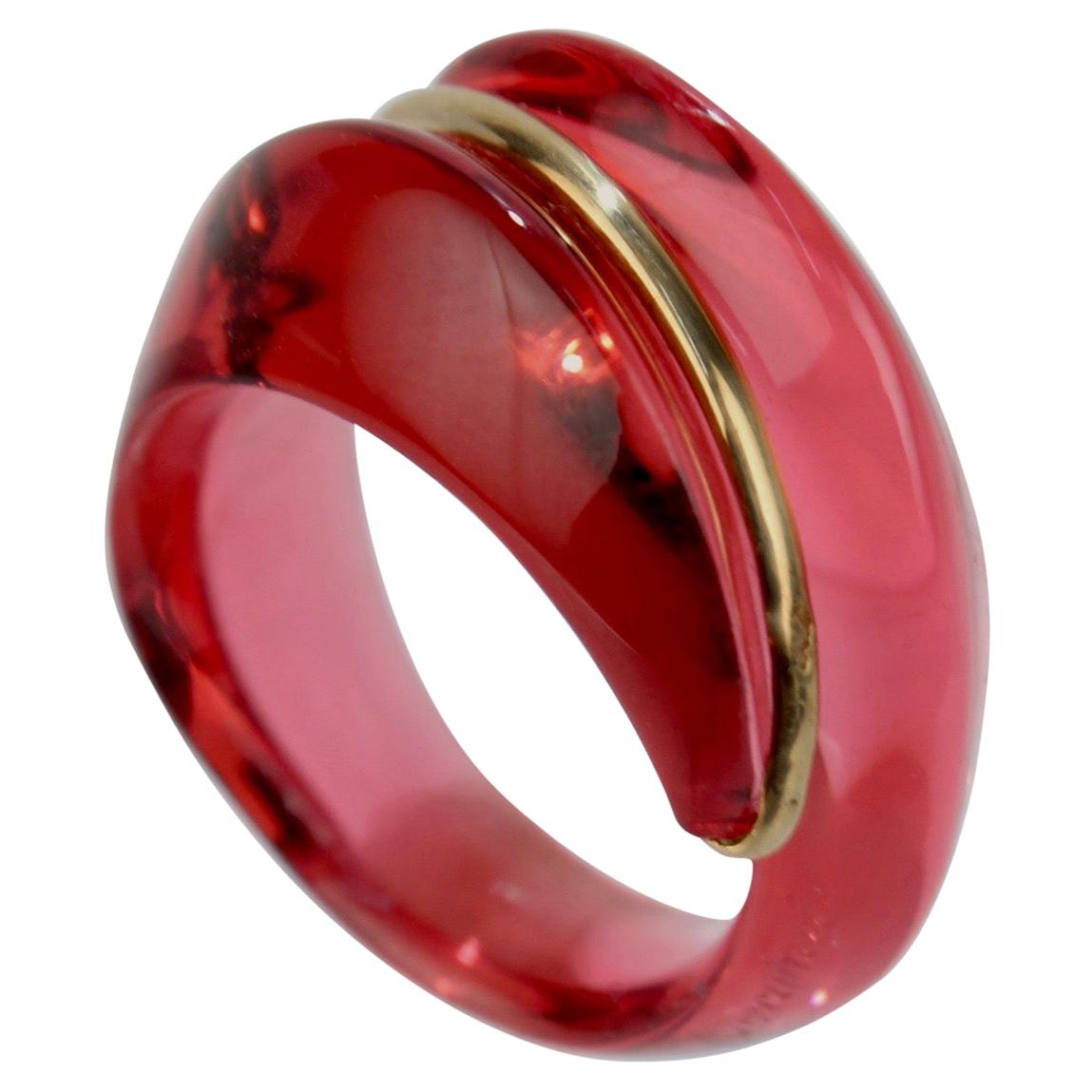 Baccarat Ruby Red Coquillage Crystal and 18 Karat Gold Cocktail Ring