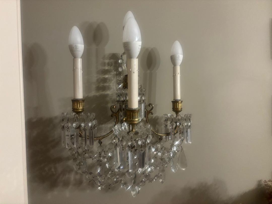 Apliques Baccarat dorado/latón y cristal en Excelente estado para la venta en New York, NY