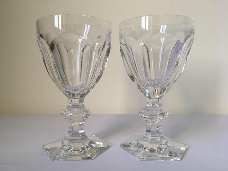 The Harcourt collection, one of the first model produced and presents in Baccarat archive, is reputed for its iconic design. Created in 1841, Harcourt stemware has been chosen and bought from all over the world.
Baccarat crystal is well known for