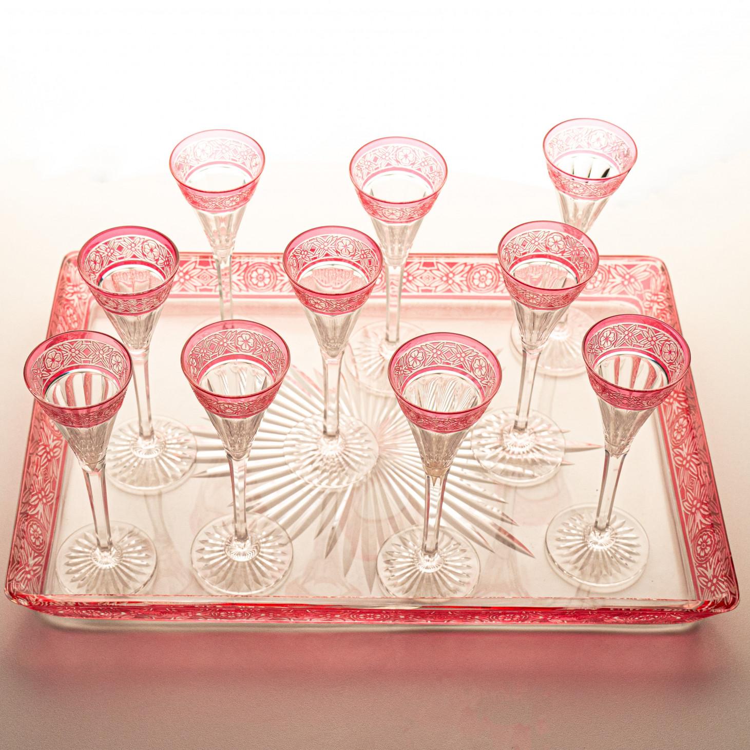 Baccarat, Set di undici oggetti in cristallo sovrapposti, cremisi brillante, Francia 1920 in vendita 2