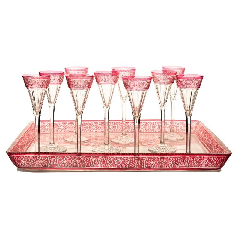 Baccarat, Set di undici oggetti in cristallo sovrapposti, cremisi brillante, Francia 1920 in vendita