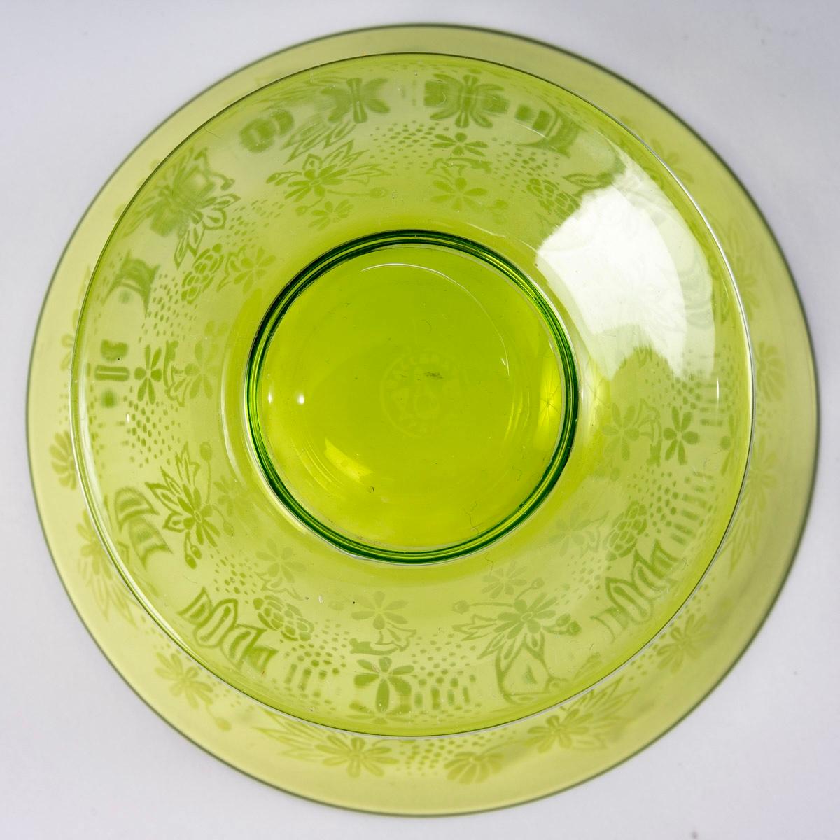 Baccarat, Set of Elisabeth Millefiori Glasses Green Engraved Crystal 18 Pieces 3