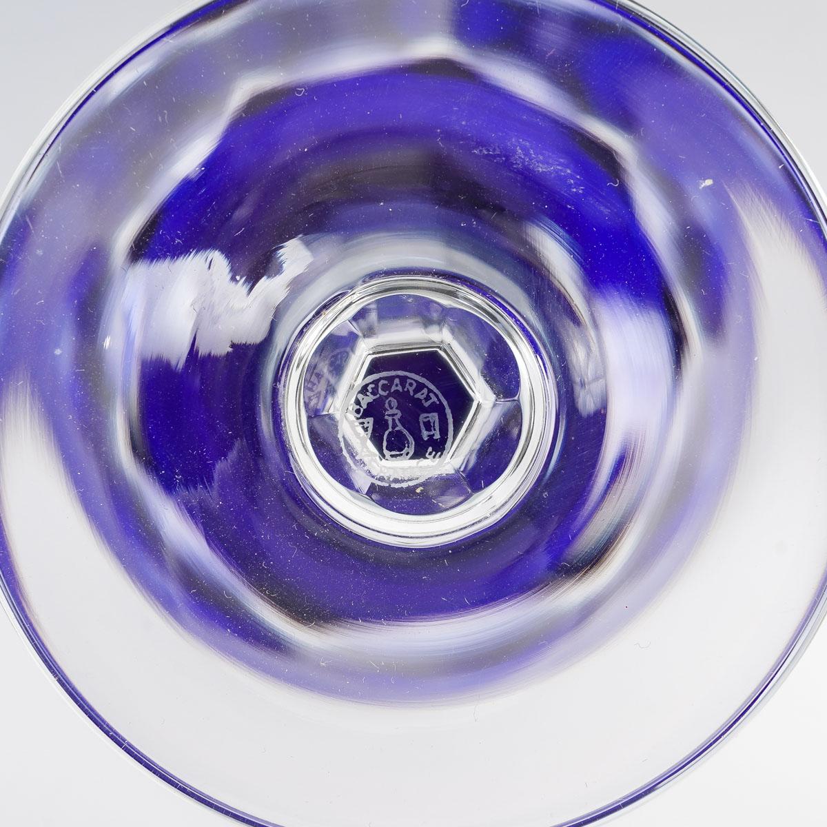 Français Baccarat - Ensemble de verres en cristal de couleur caracas en vente