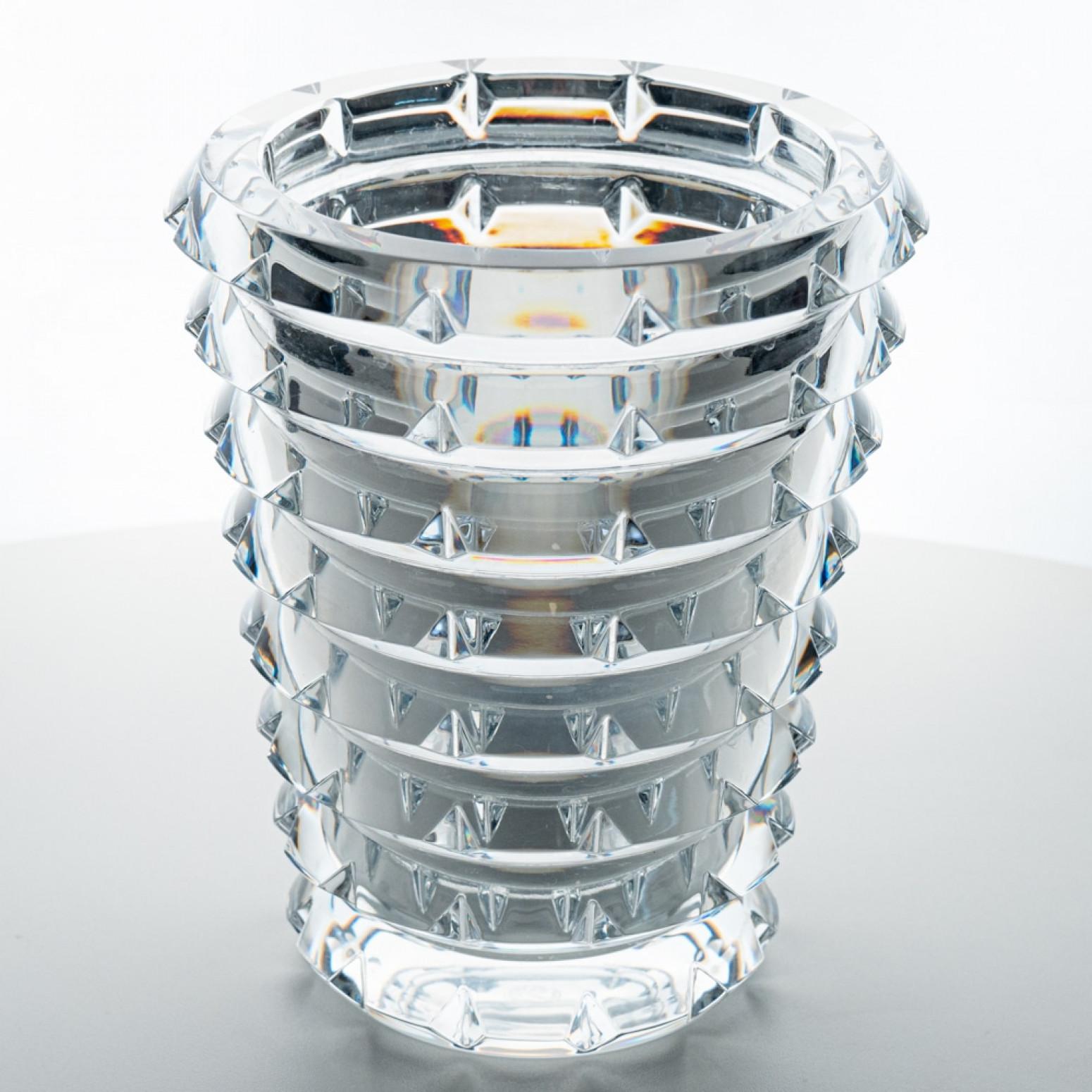 Ensemble de vases structurés en cristal clair exquis de Baccarat, France, 1990 en vente 1