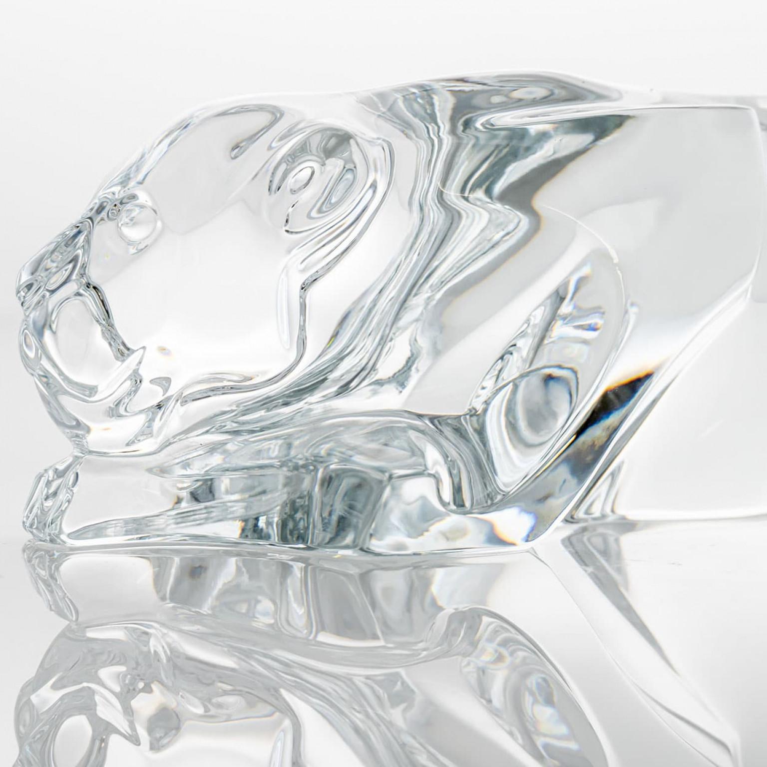 Français Sculpture panthère en cristal signée Baccarat, France en vente