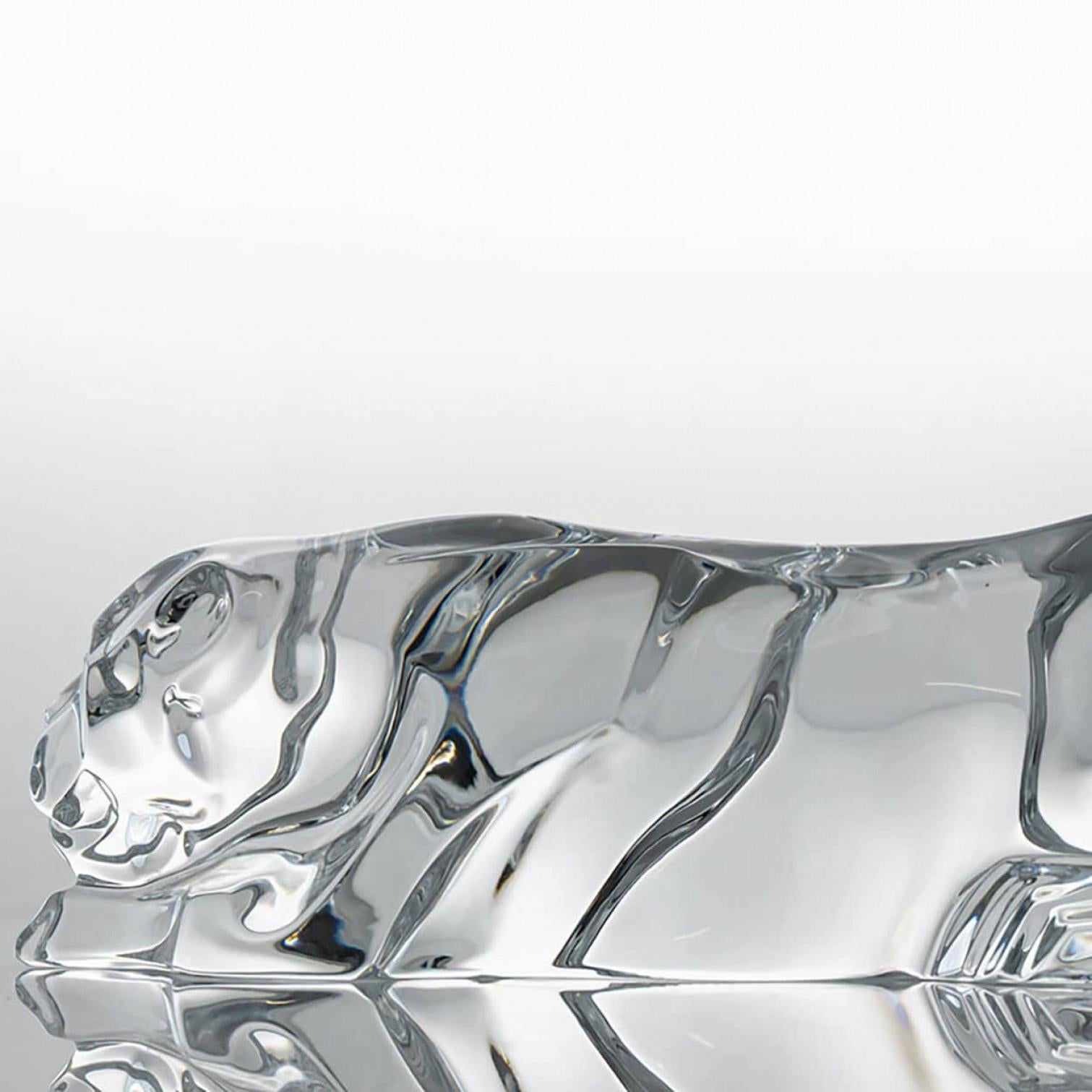 Autre Sculpture panthère en cristal signée Baccarat, France en vente