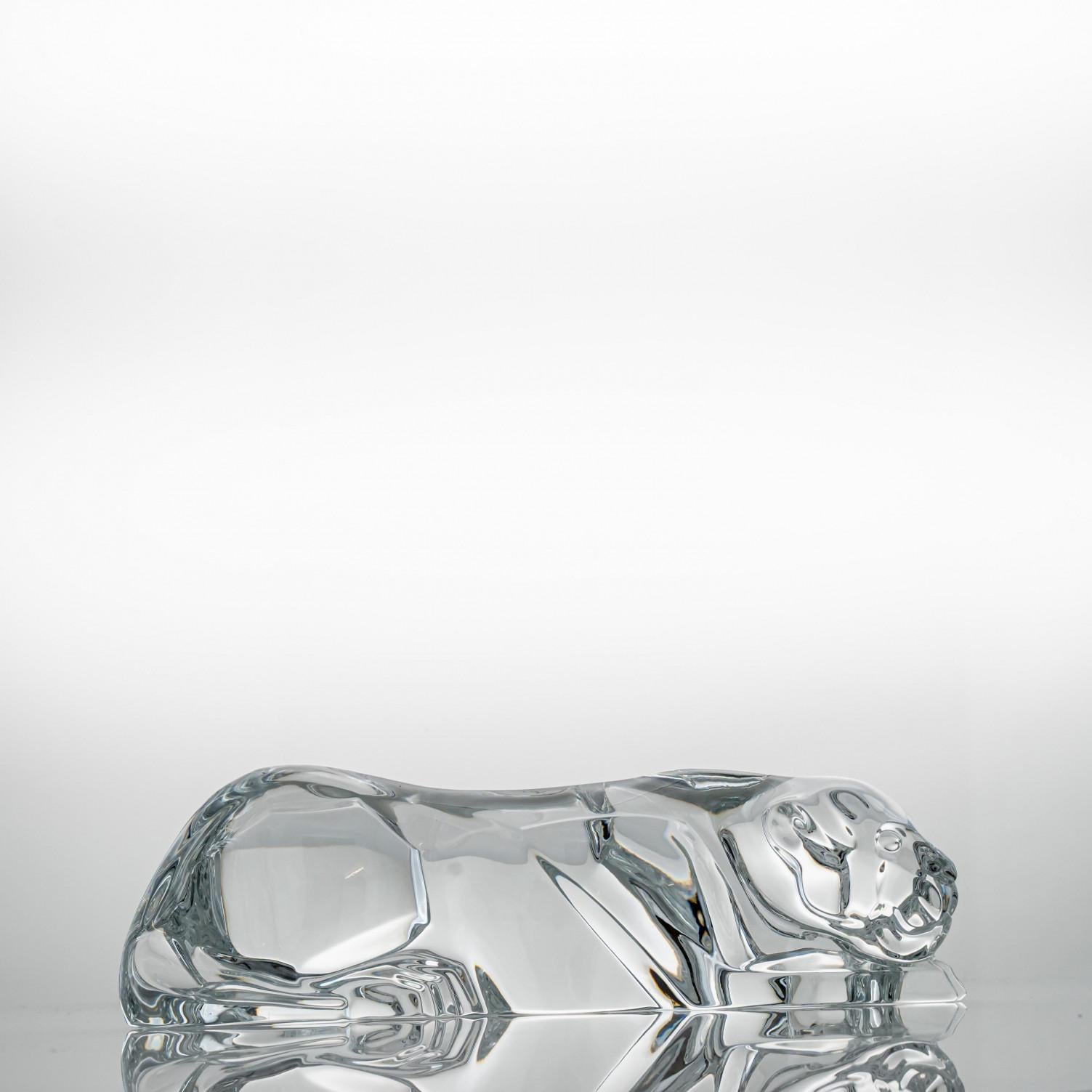 Fin du 20e siècle Sculpture panthère en cristal signée Baccarat, France en vente