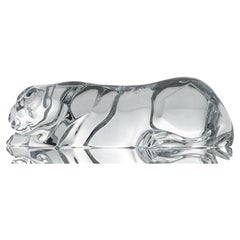 Escultura de pantera de cristal firmada por Baccarat, Francia