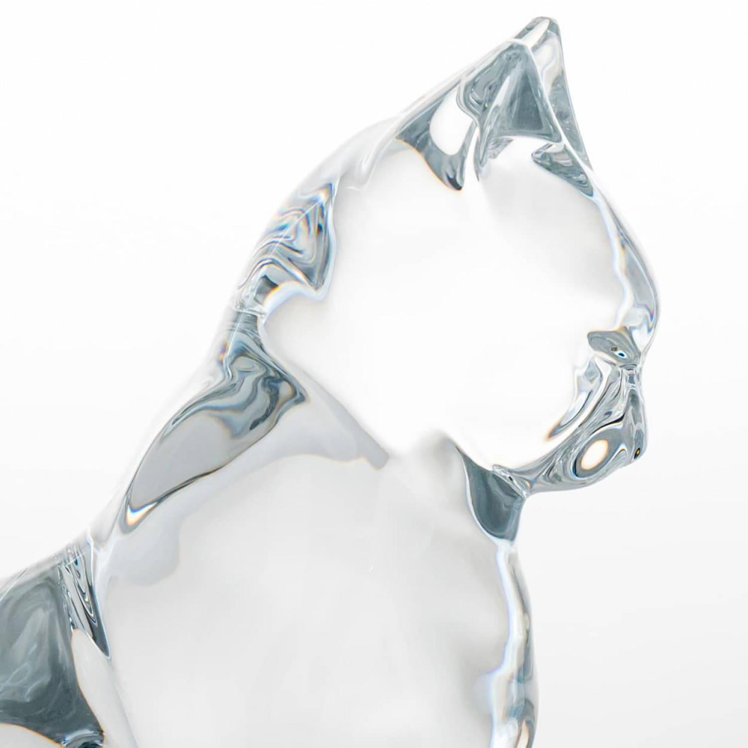 Français Sculpture de chat assis en cristal signée Baccarat, France en vente