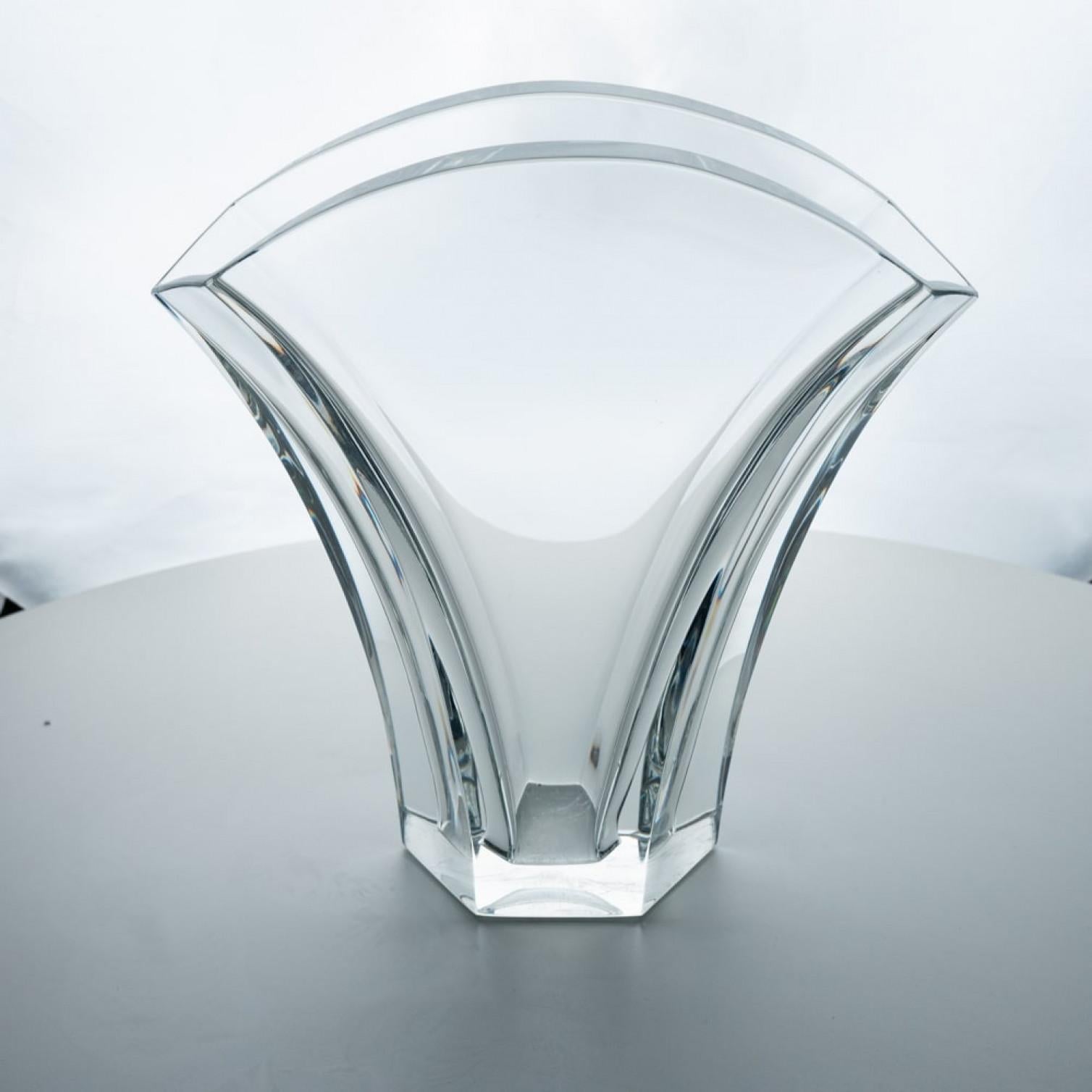 Vaso di cristallo Ginkgo Grande Exquise firmato Baccarat, Francia in vendita 2