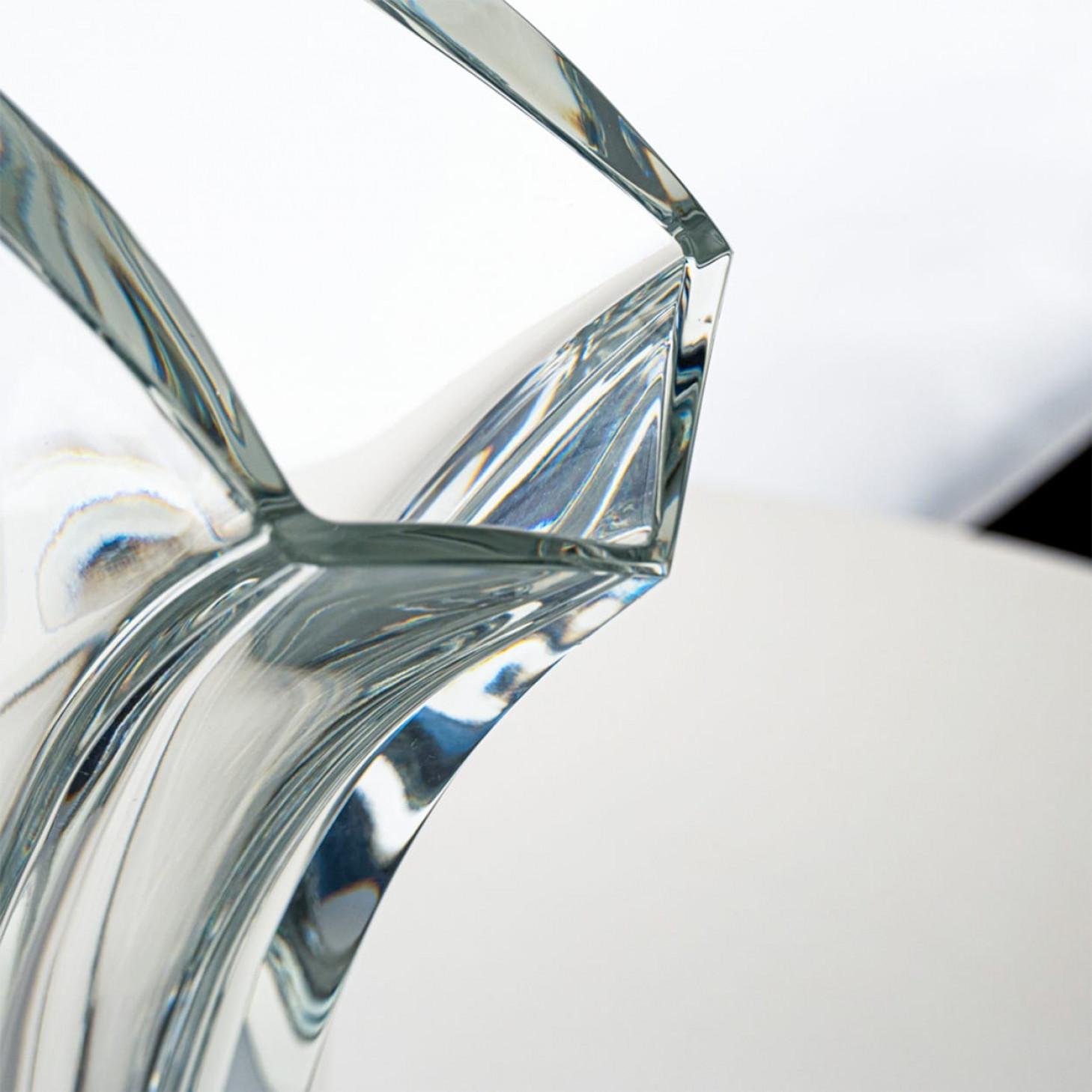 XXI secolo e contemporaneo Vaso di cristallo Ginkgo Grande Exquise firmato Baccarat, Francia in vendita
