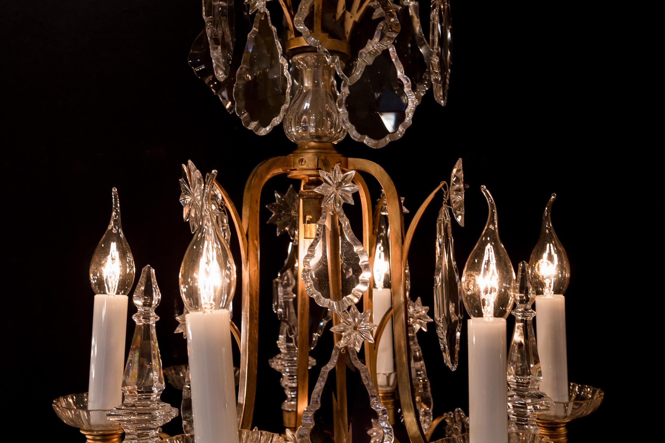 Baccarat Signed, French Louis XV Style, Patinated-Bronze and Crystal Chandelier In Good Condition For Sale In Saint Ouen, FR