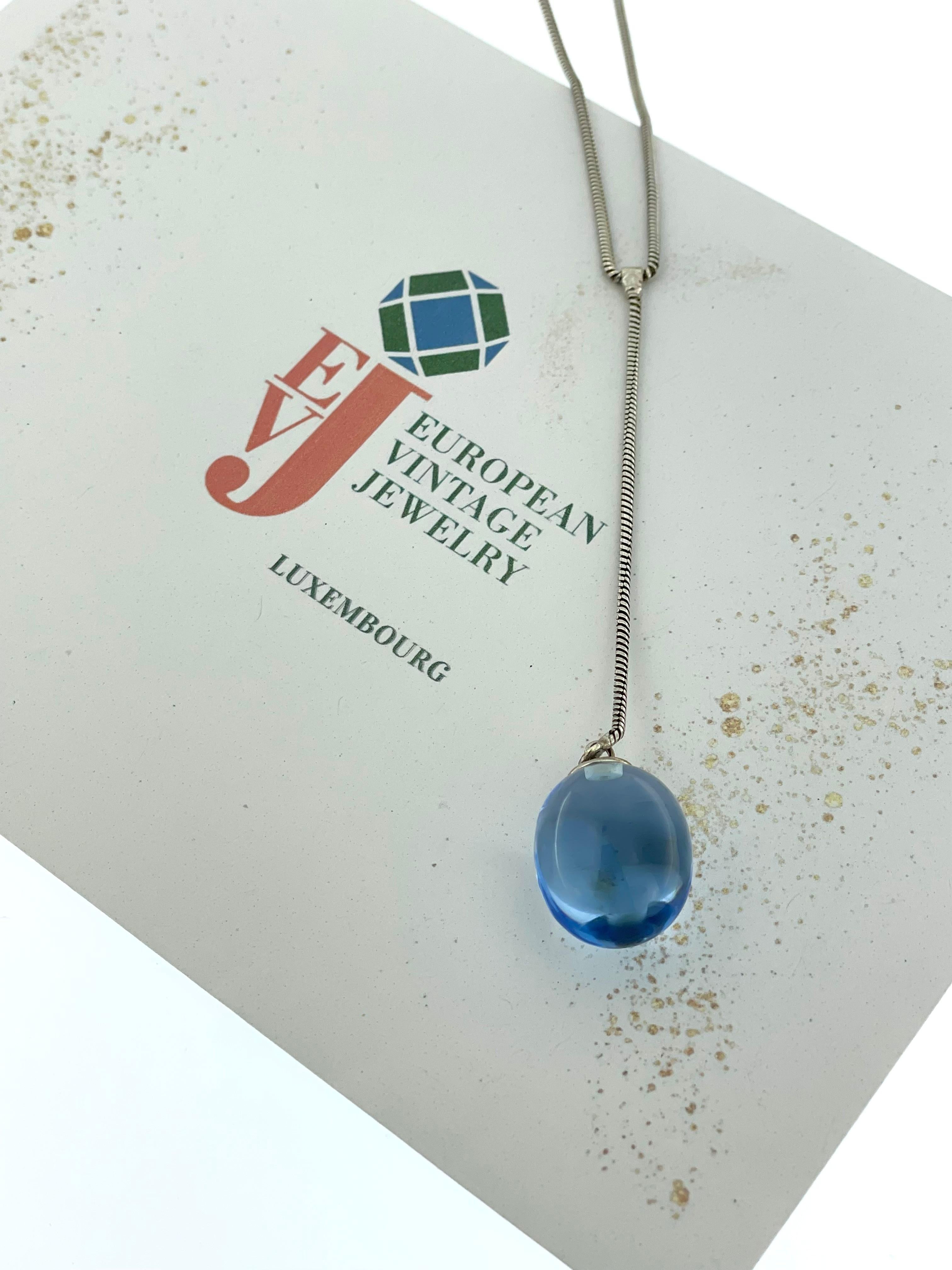 Baccarat Sterlingsilber-Tropfen-Halskette mit blauem Kristall (Rundschliff) im Angebot