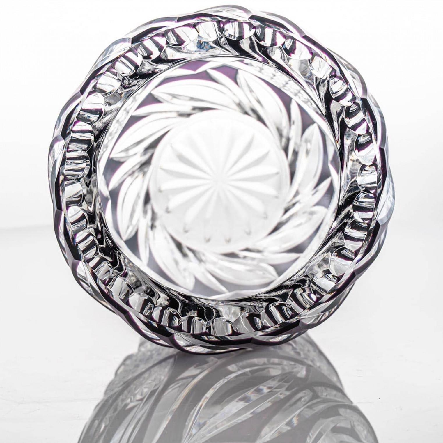 Cristallo Vaso di cristallo trasparente e ametista strutturato Baccarat, Francia in vendita