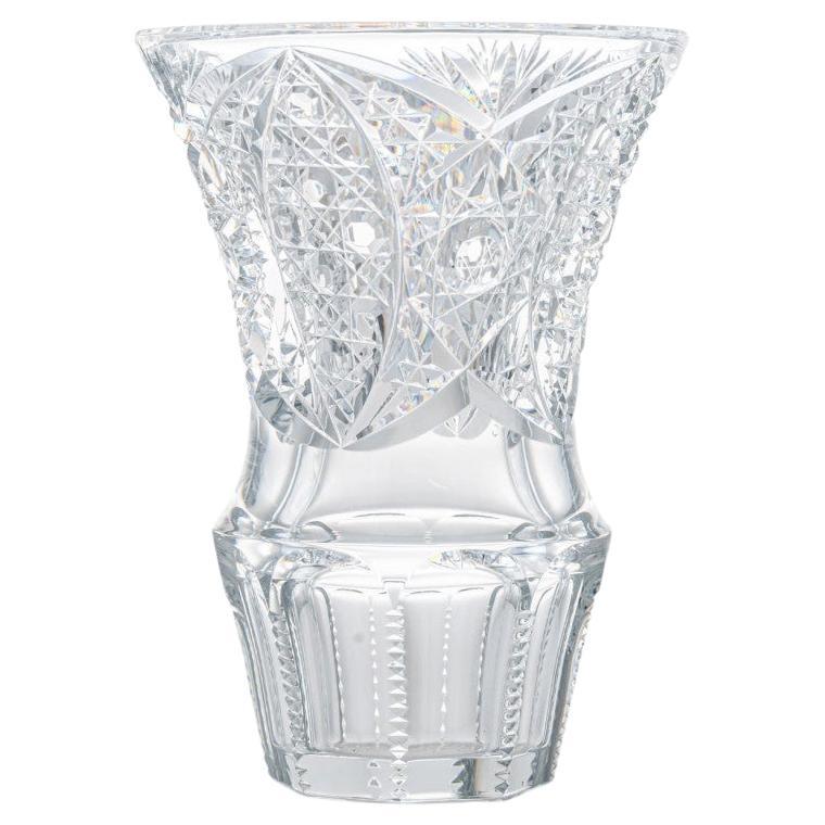 Vaso di cristallo trasparente strutturato di Baccarat, Francia