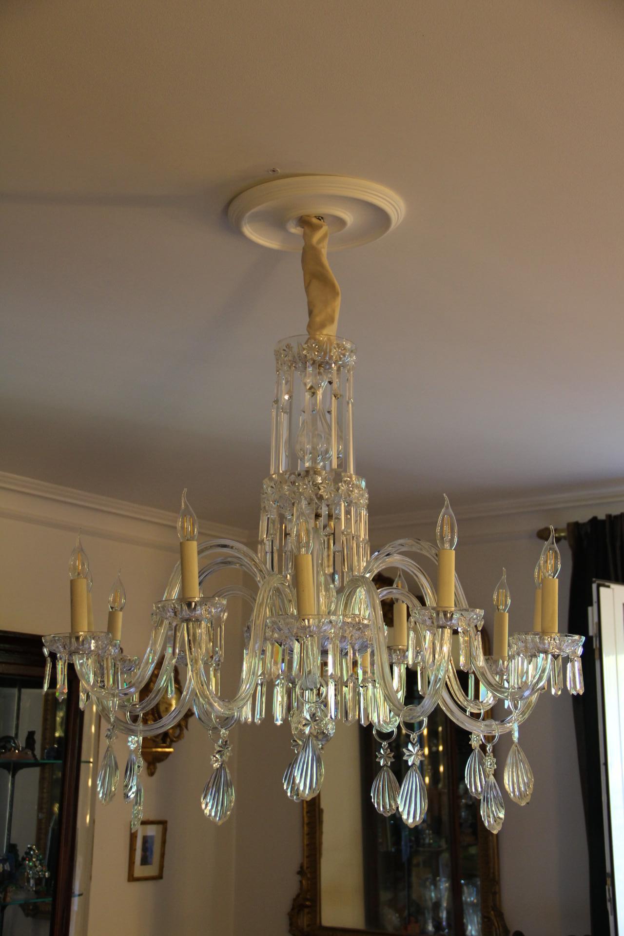 Europeo Lampadario di cristallo in stile Baccarat in vendita