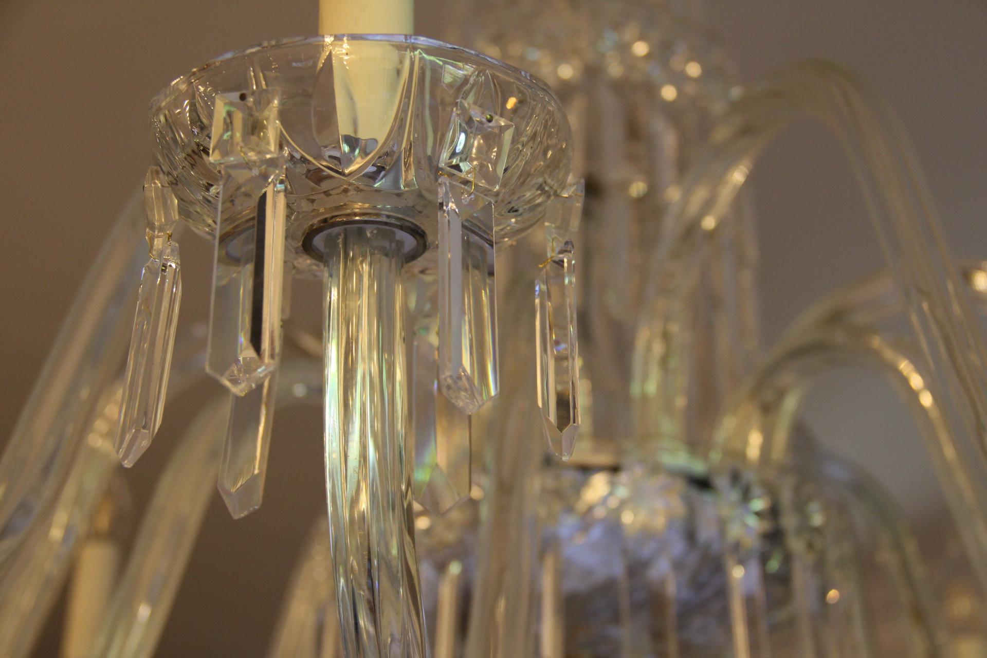 Lampadario di cristallo in stile Baccarat in vendita 2