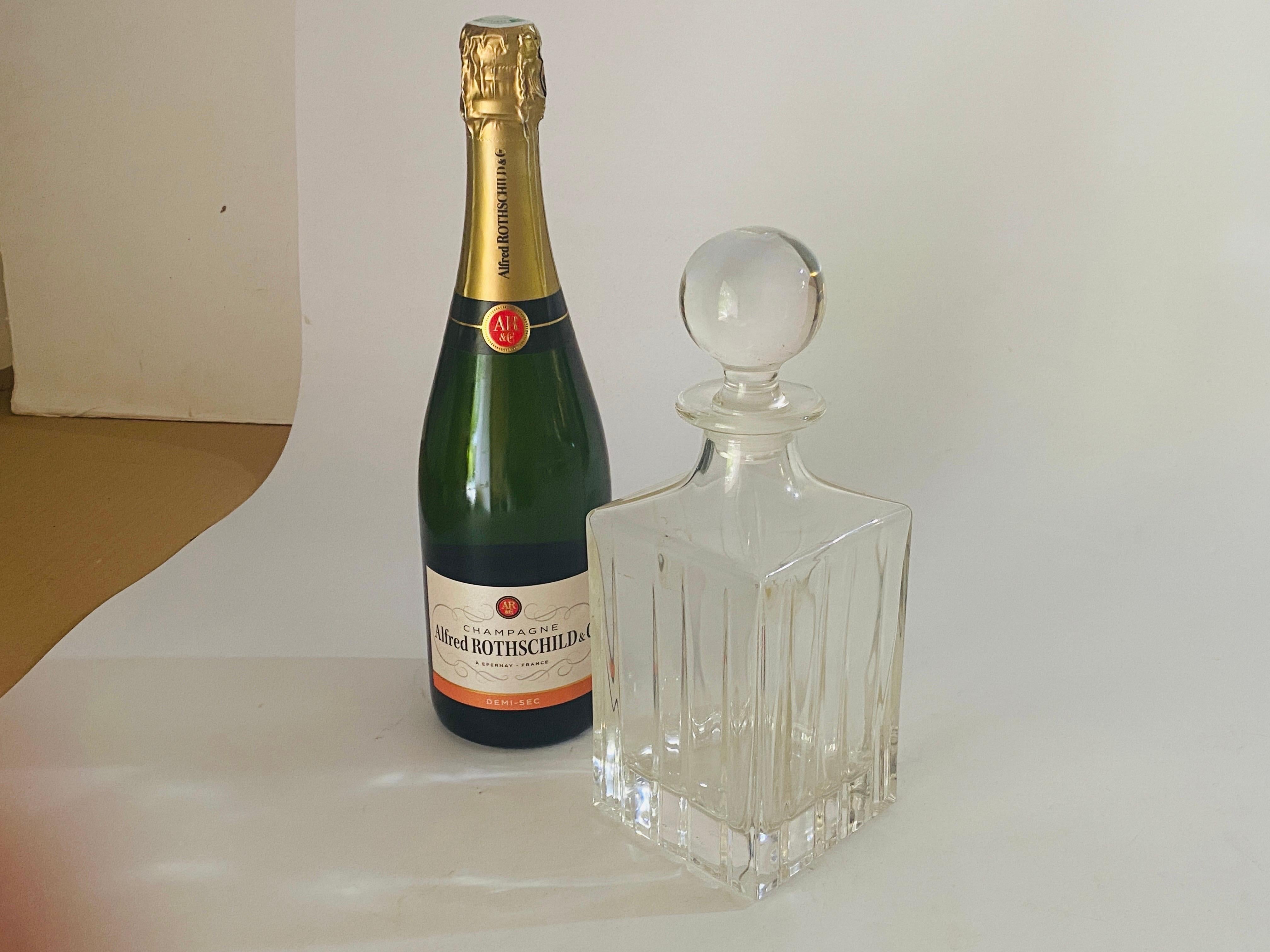 Carafe à whisky Baccarat Style Crystal Square Perfection France 20ème siècle en vente 7