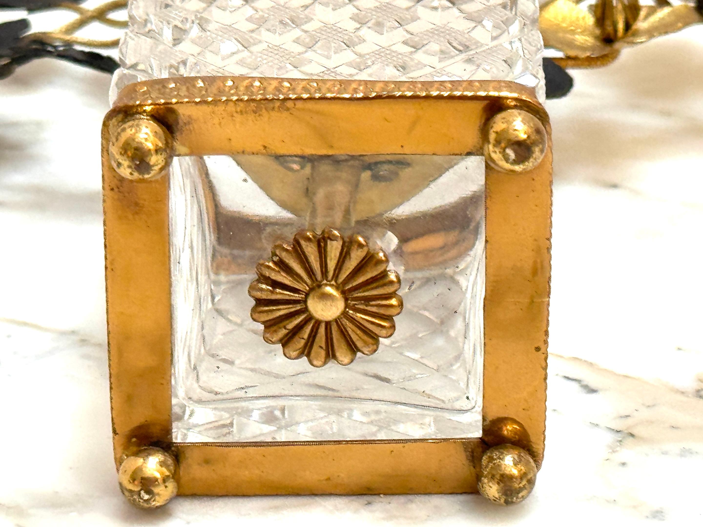 Cacharro Floral Topiario Estilo Baccarat de Cristal Francés Dorado y Bronce Patinado en venta 2