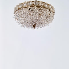 Baccarat-Stil. Hollywood Regency geschliffene Kristalle bündig montiert, Frankreich, 1960er Jahre