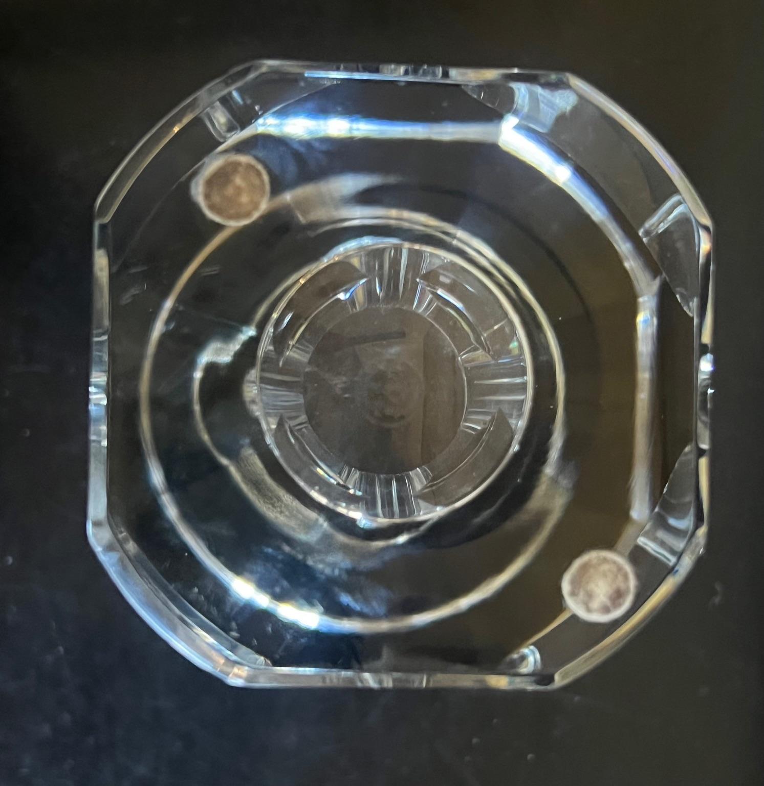 Vaso di cristallo conico e spesso di Baccarat, edizione limitata, anni '80 ca. in vendita 1