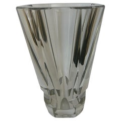 Baccarat-Vase aus konisch zulaufendem, dickem Kristall, limitierte Auflage, ca. 1980er Jahre