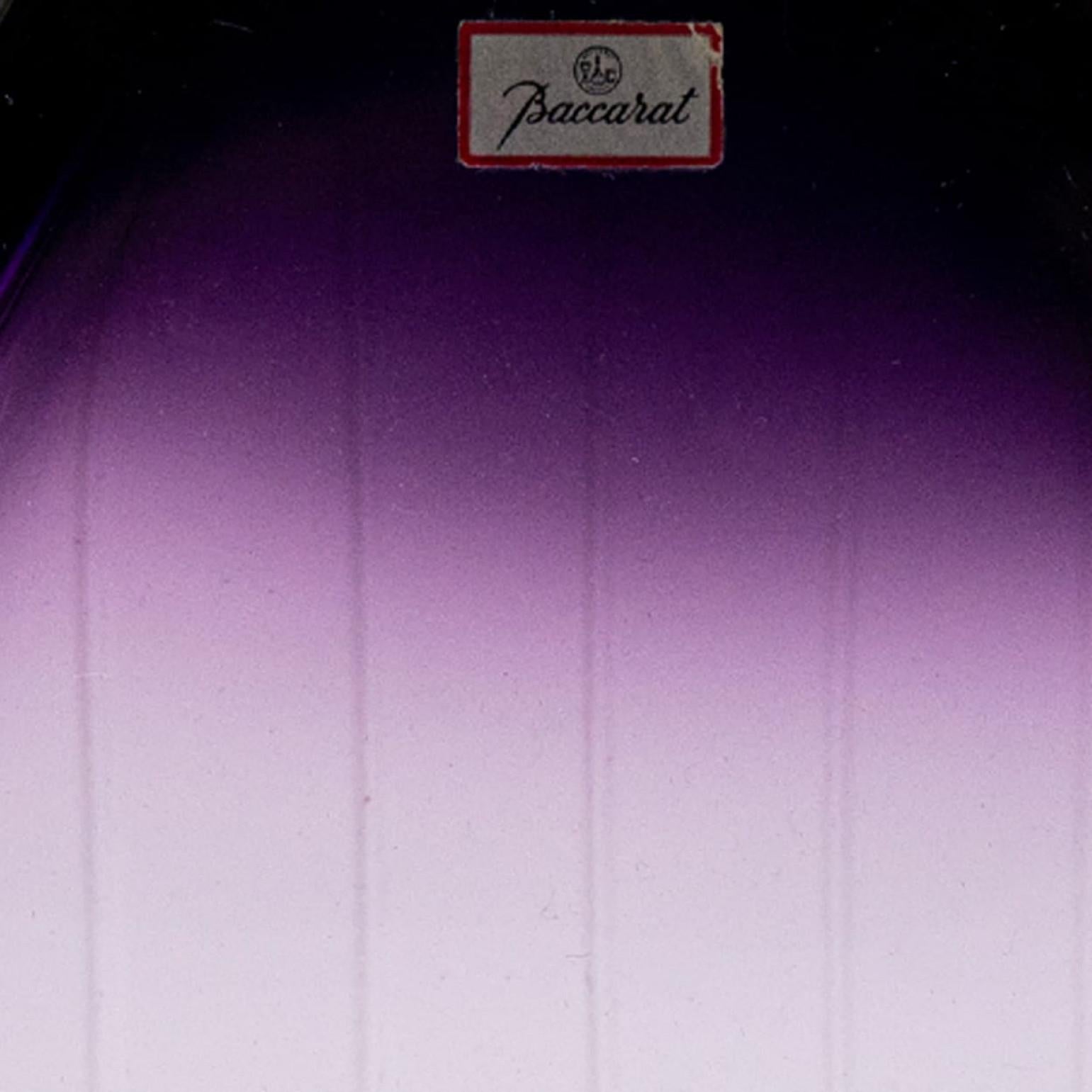 Moderno Baccarat Thomas Bastide Geometric Vase Violet Clear Crystal Glass, France in vendita