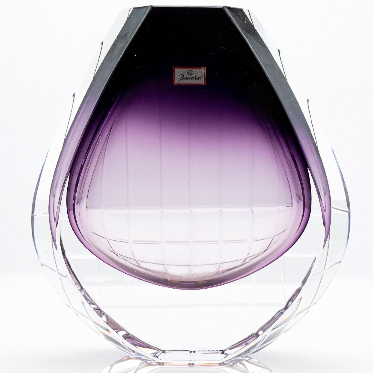 Fatto a mano Baccarat Thomas Bastide Geometric Vase Violet Clear Crystal Glass, France in vendita