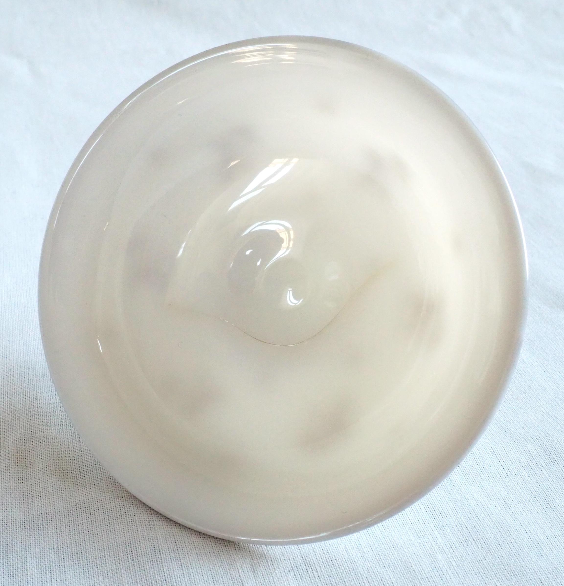 Set da acqua opalino bianco Baccarat, periodo Napoléon III, circa 1860 in vendita 7