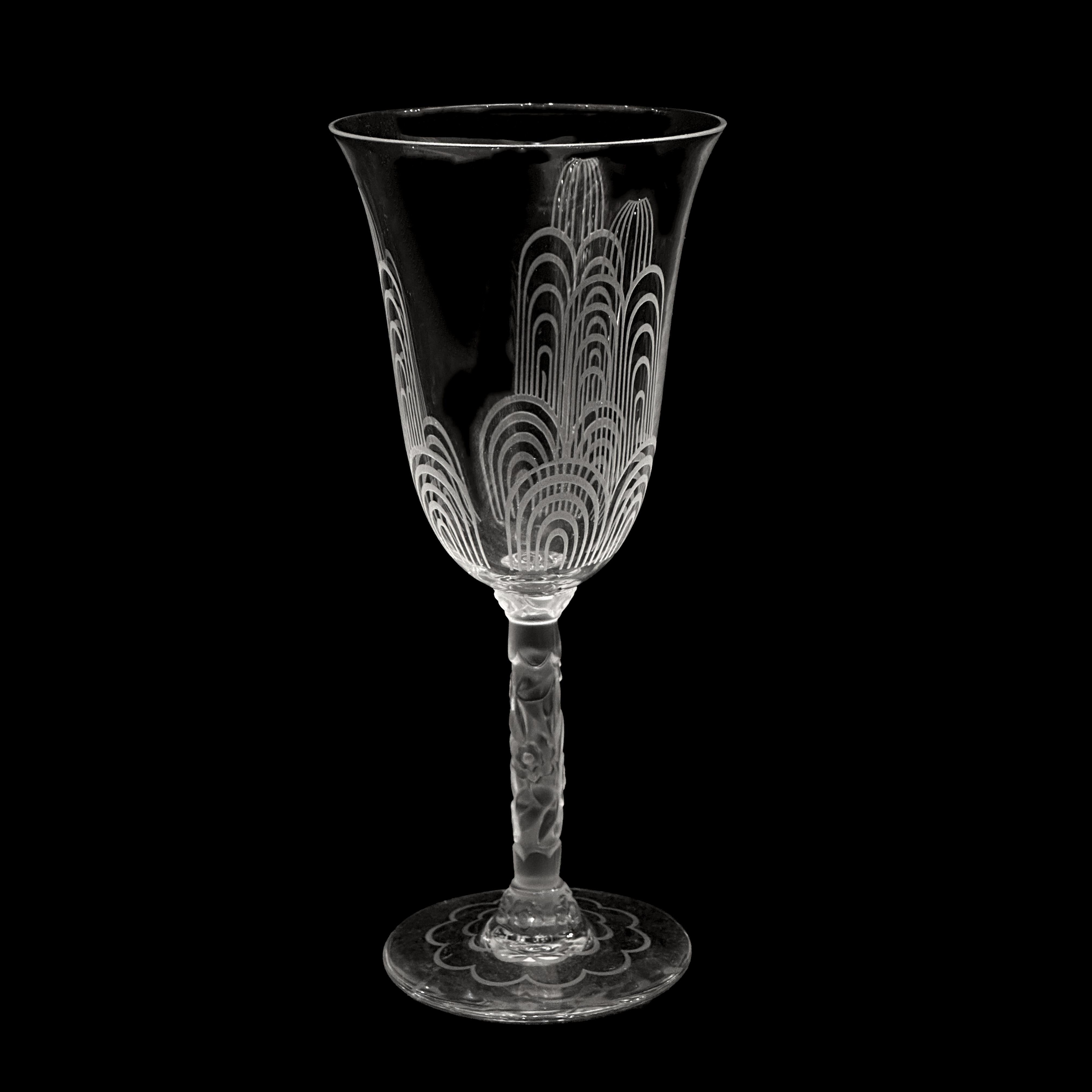 Fatto a mano Bicchiere da vino Baccarat, servizio di cristallo Jets d'Eau, di G. Chevalier, Paris 1925 in vendita