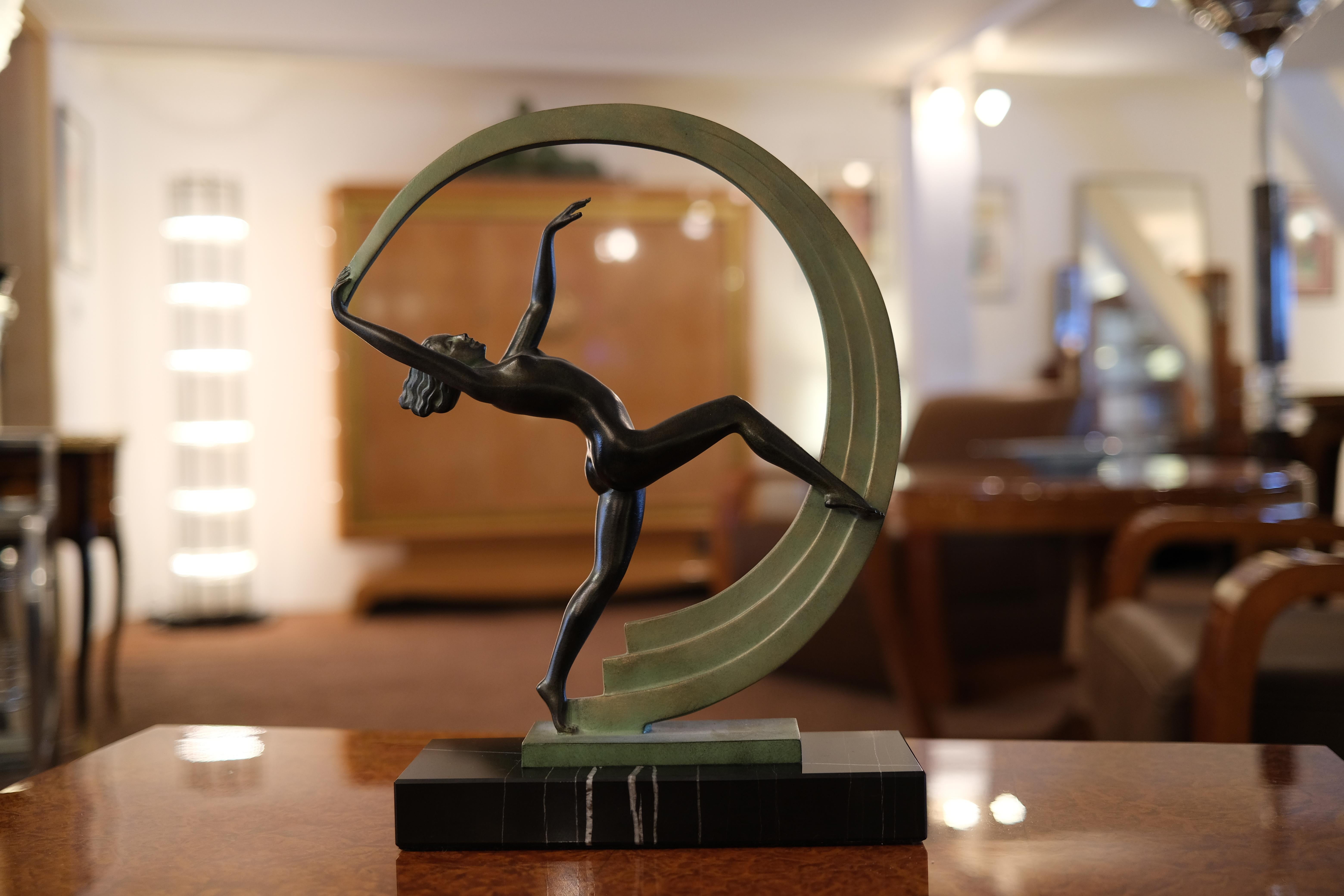 “BACCHANALE” (french: debauchery, carousal, rampant) 
Roaring 20's dancing sculpture 
Designed in France by “Janle”, signed
Original “Max Le Verrier” 

Art Deco style, France
Sculpture made in “régule” = French for spelter