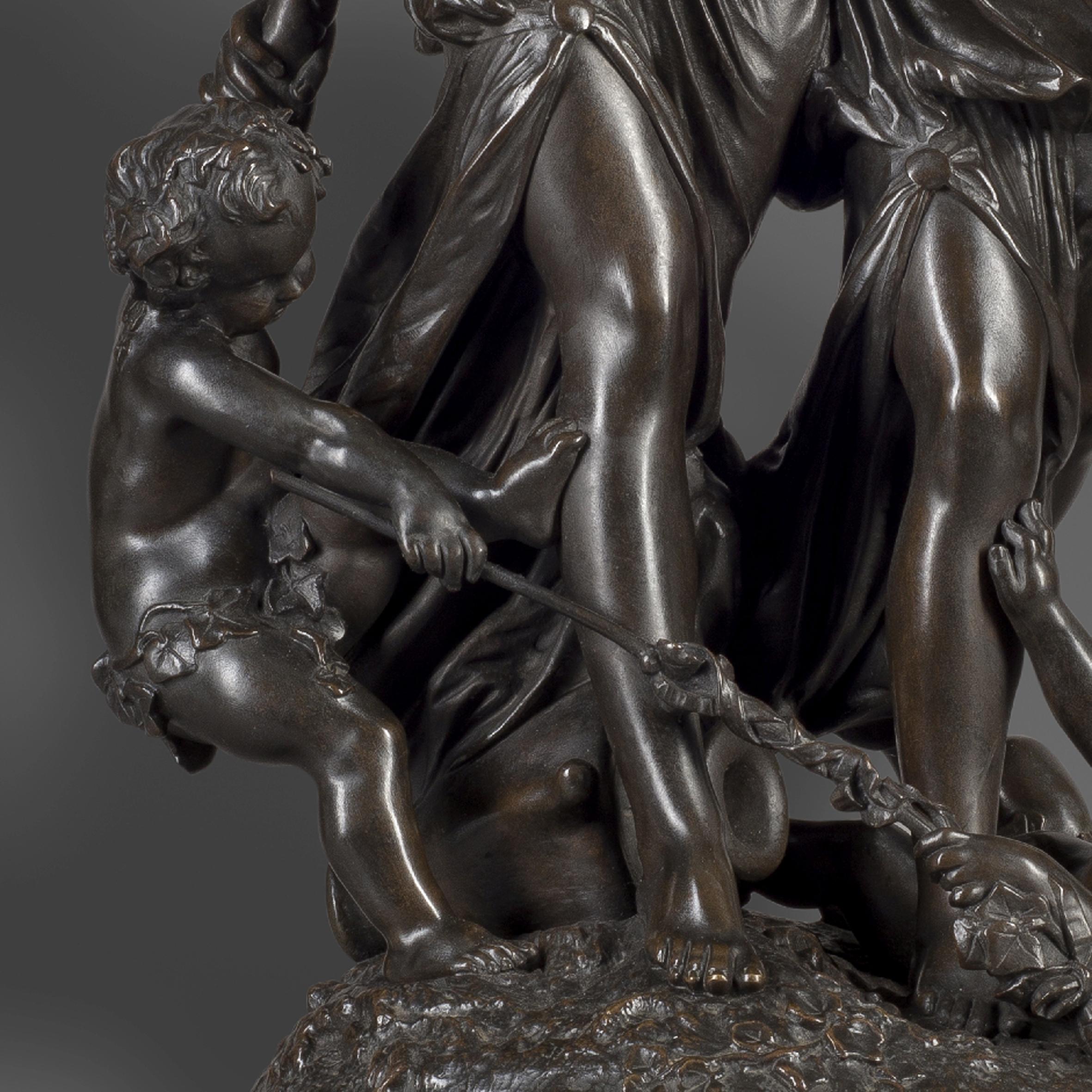 XIXe siècle « Bacchantes », groupe de figurines en bronze finement patiné d'après Clodion, vers 1870 en vente