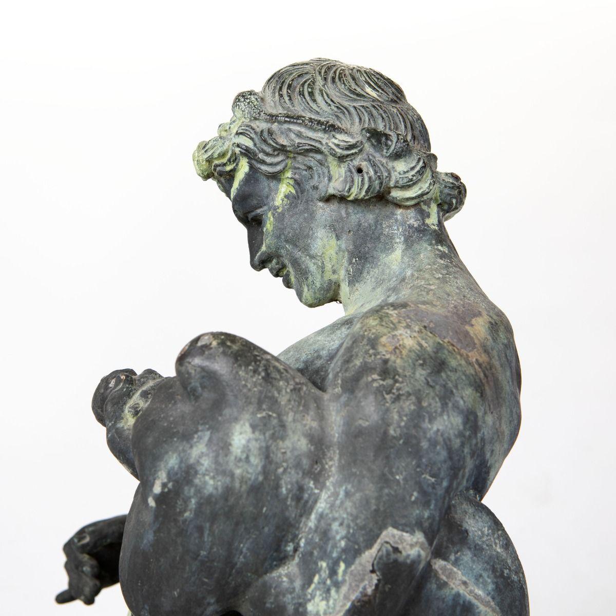 Bacchus Bronzeskulptur auf Sandsteinsockel, Italien 18.-19. (18. Jahrhundert) im Angebot